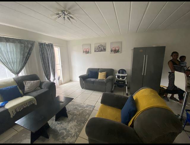 2 BEDROOM SECTIONAL TITLE FOR SALE IN RAVENSWOOD